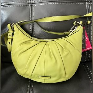 New Vince Camuto Sidni Pebble Leather Crossbody Apple Buzz Green Bag Purse